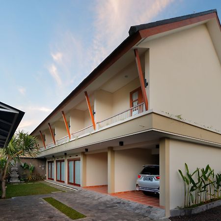 Iconic Bali Living Bed & Breakfast Denpasar  Luaran gambar