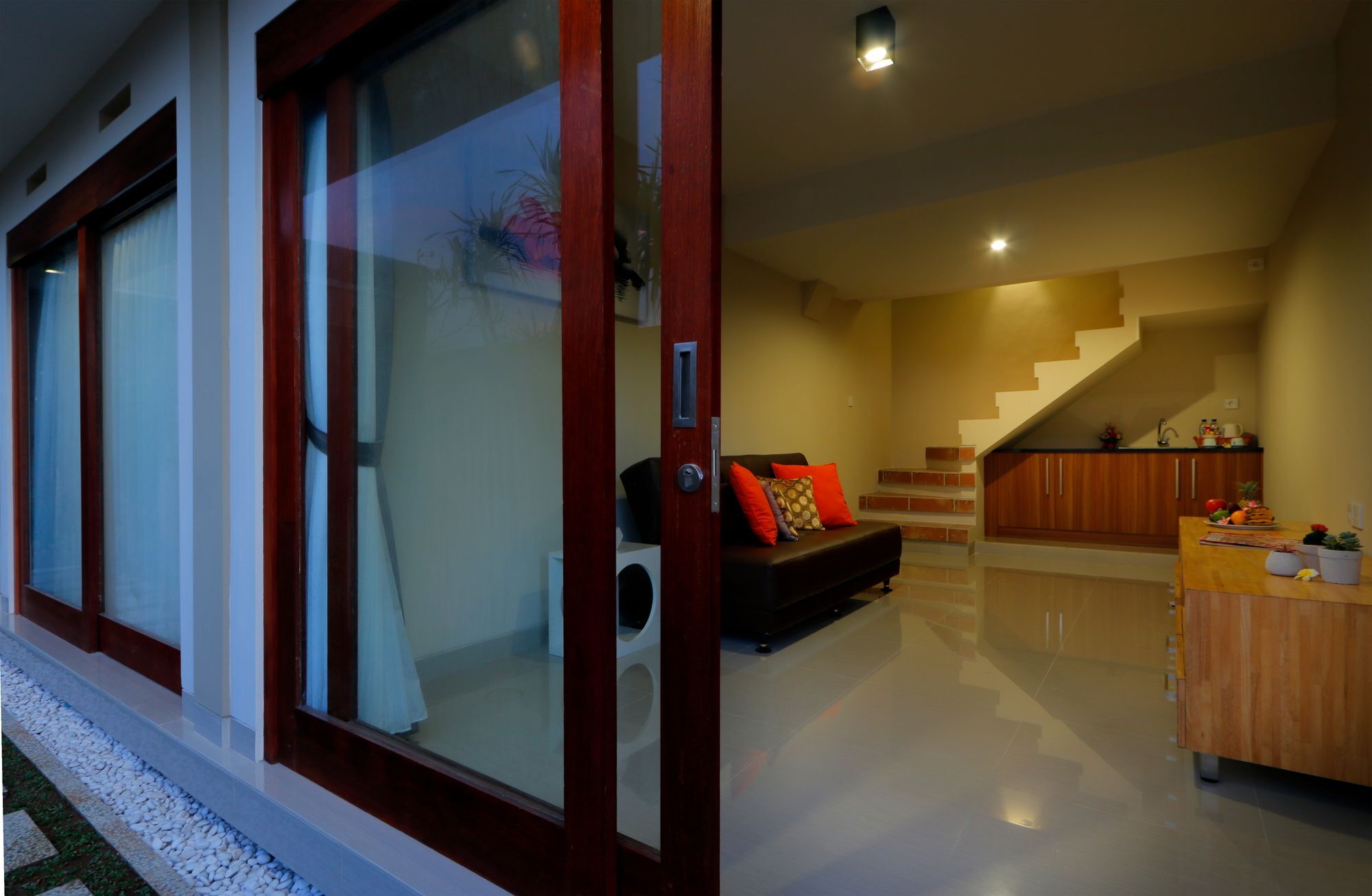 Iconic Bali Living Bed & Breakfast Denpasar  Luaran gambar