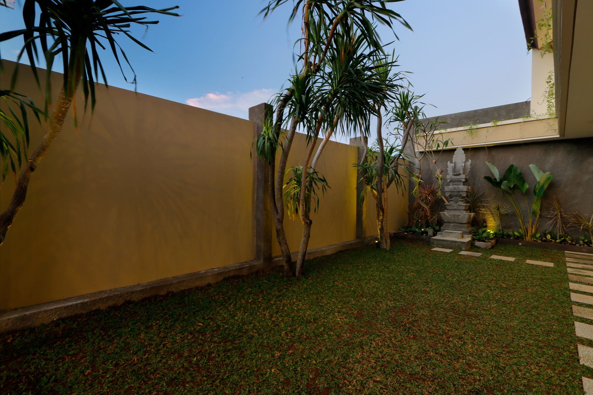 Iconic Bali Living Bed & Breakfast Denpasar  Luaran gambar