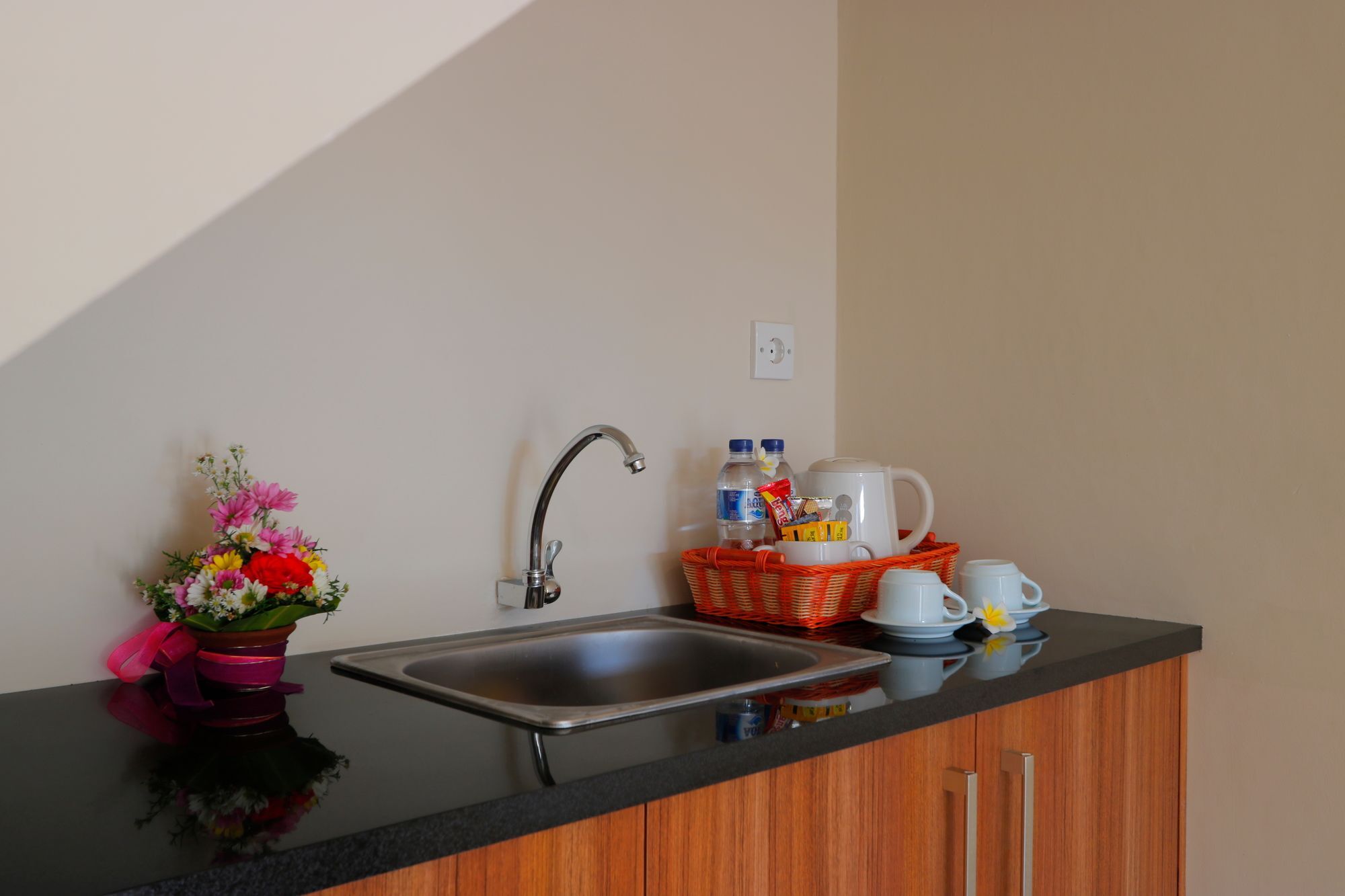Iconic Bali Living Bed & Breakfast Denpasar  Luaran gambar